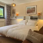 Landhausvilla In Villa