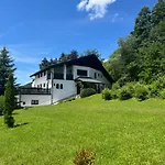 Villa Landhausvilla In *