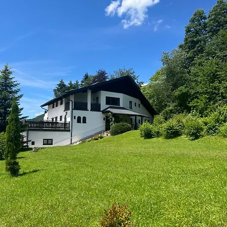 Villa Landhausvilla In *