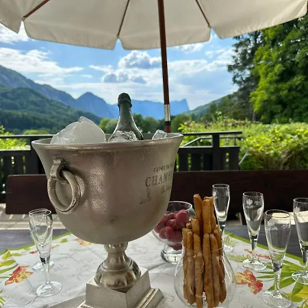 Landhausvilla In Willa Unterach am Attersee