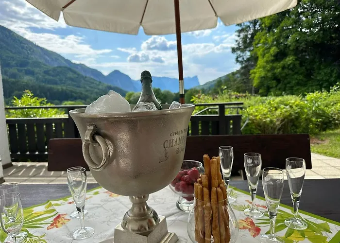 Landhausvilla In Vila Unterach am Attersee